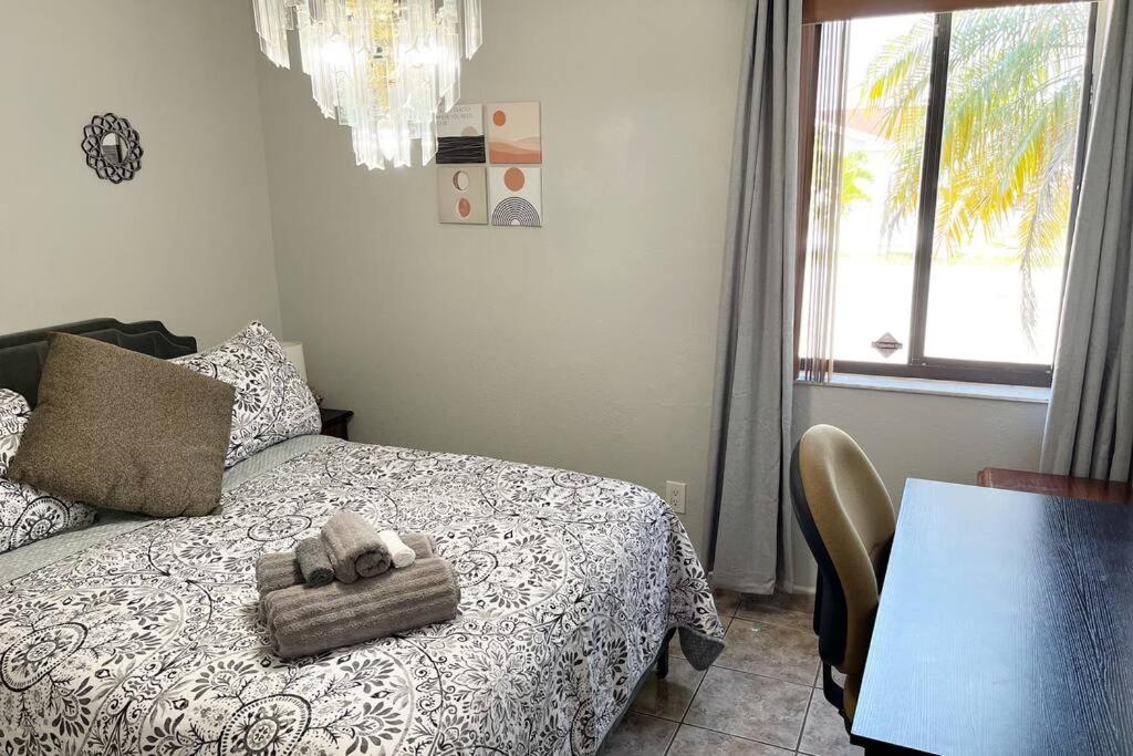 Amazing & Cozy Duplex Near Zoo Miami ! Villa ภายนอก รูปภาพ