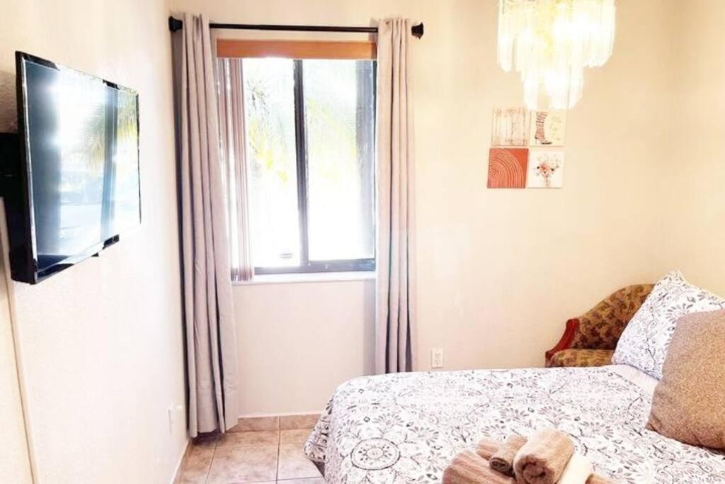Amazing & Cozy Duplex Near Zoo Miami ! Villa ภายนอก รูปภาพ